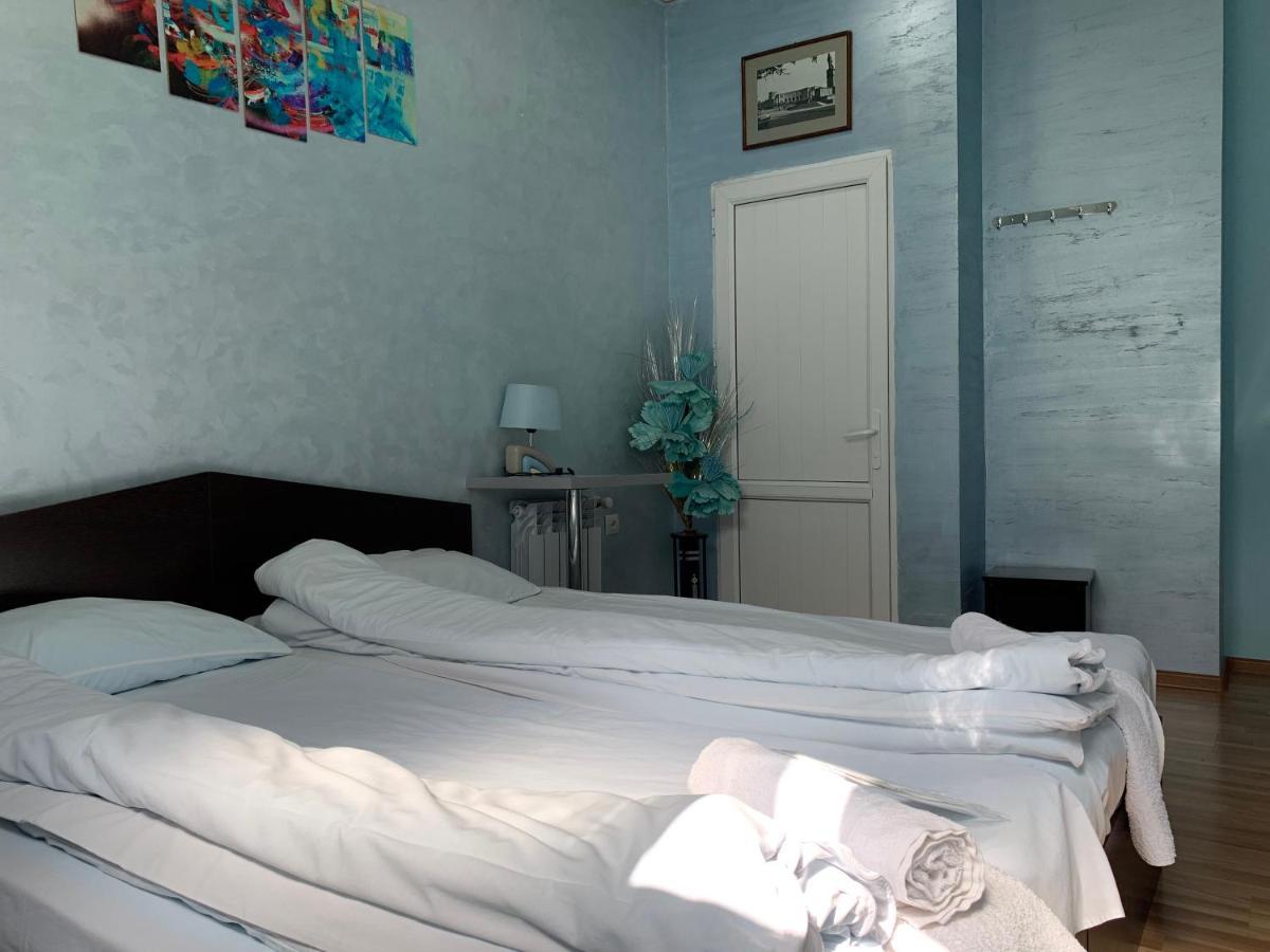 Domino Yerevan Hostel And Hotel Bagian luar foto
